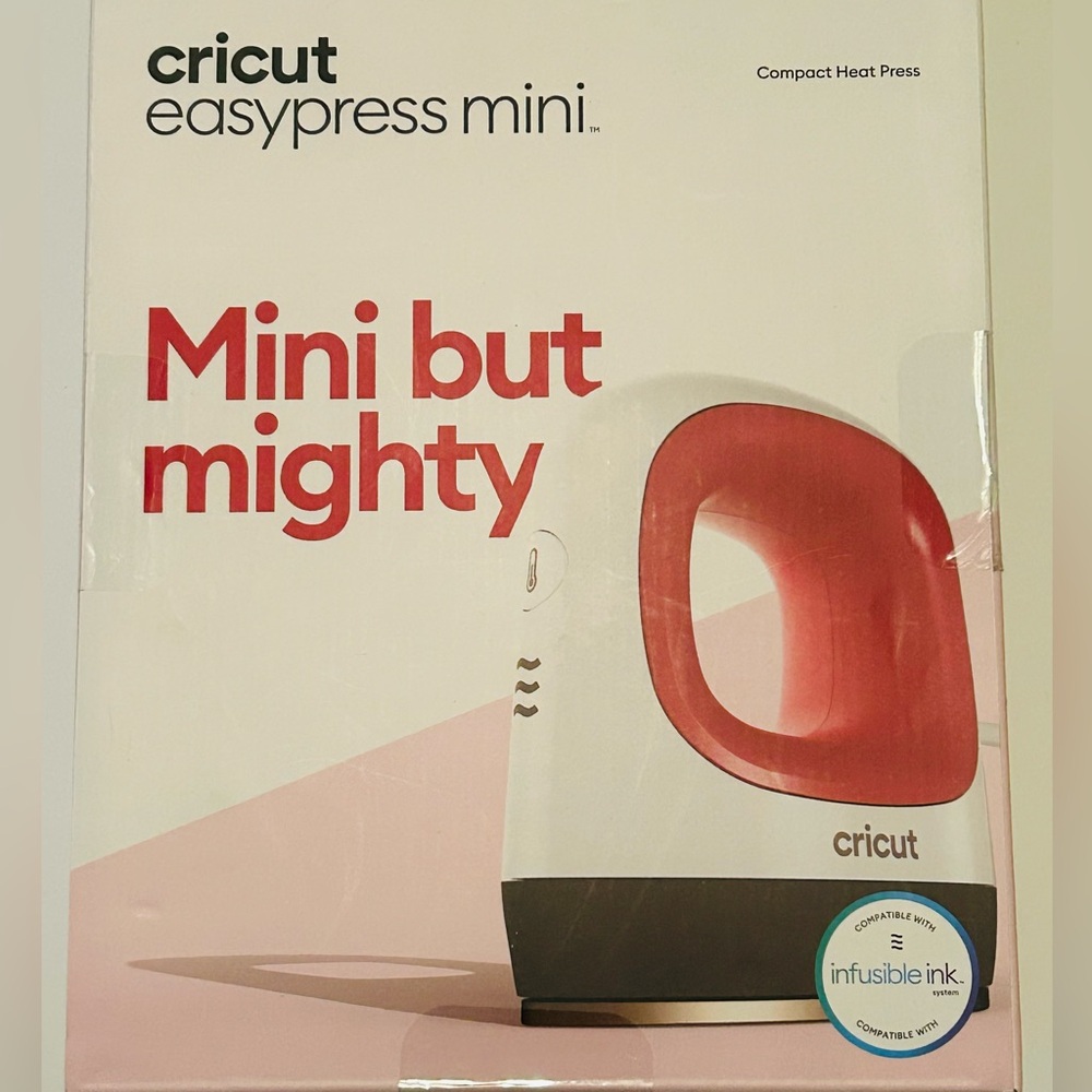 NEW!! Cricut EasyPress Mini Heat Press Machine- Raspberry (NWT) - Picture 4 of 4